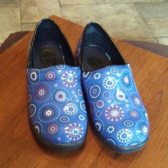 Women's nursing clogs (unknown brand) - size 7.5 - excellent condition - Picture 2 of 4